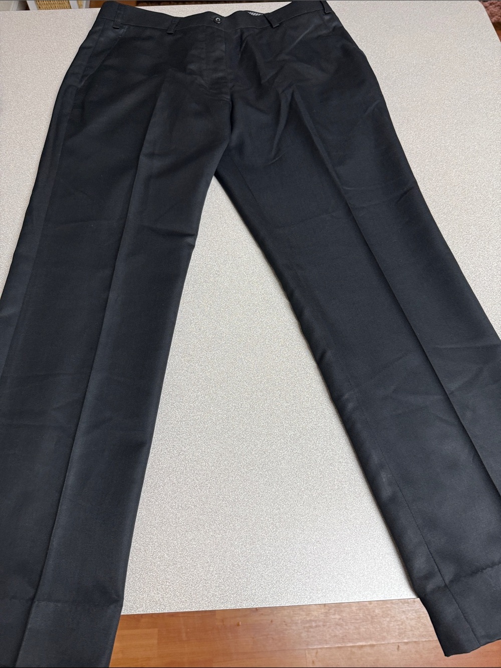 Suit - Picture 4 of 5